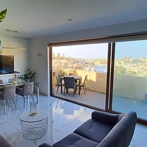 Apartment The View Penthouse, Cospicua
